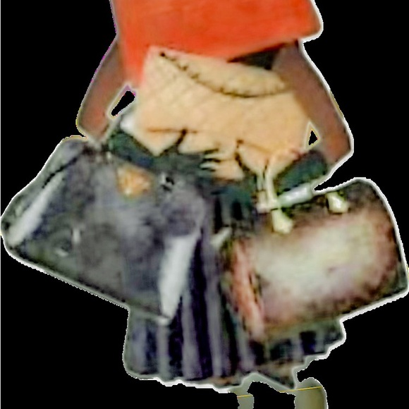 Meet your Posher, Debbie - Picture 7 of 9